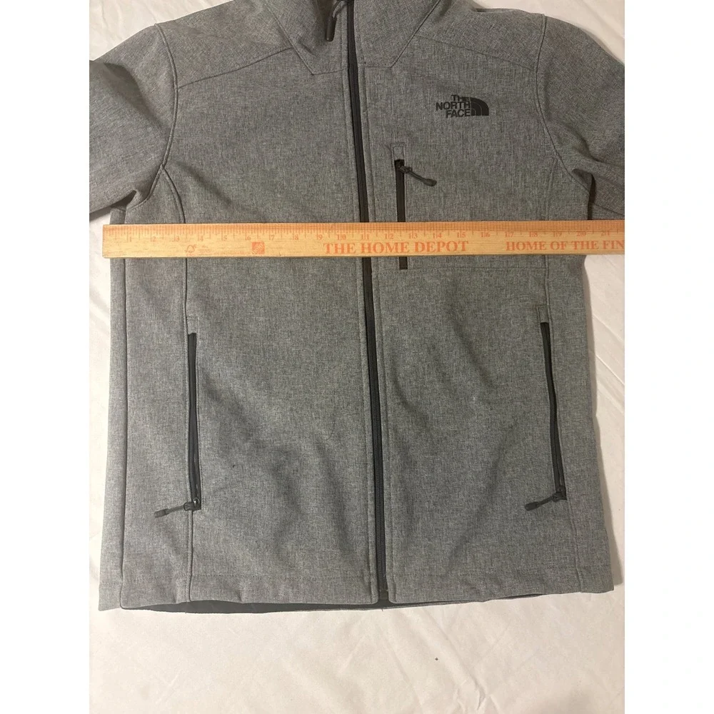 The North Face WindWall Softshell Jacket Mens M Gray Full Zip Outdoor